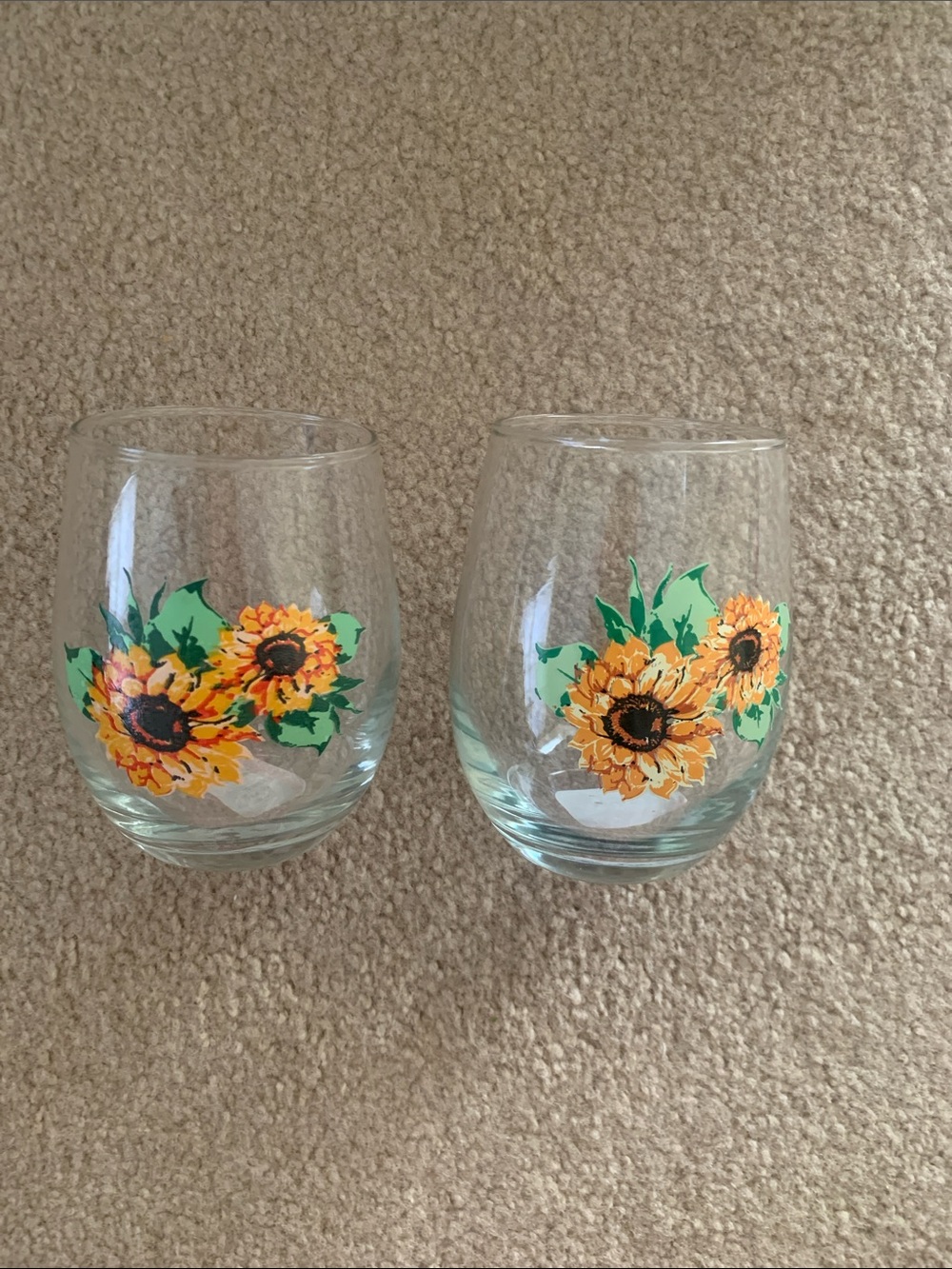 Sunflower Wine Glass - Yellow Green Floral Drinkware